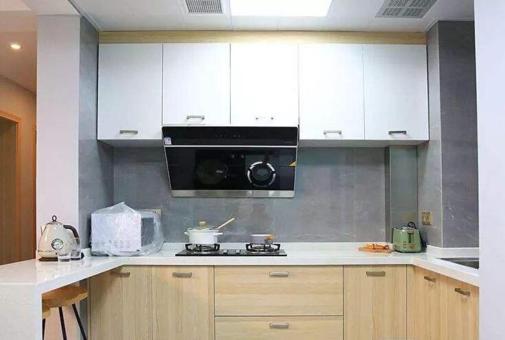 厨房翻新原木色橱柜设计案例效果图（四）
